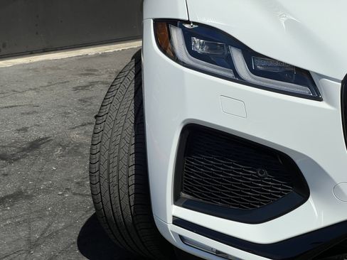 New 2025 Jaguar F-PACE R-Dynamic S AWD/4WD image 3
