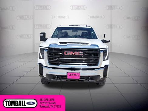 Used 2024 GMC Sierra 3500 Pro image 2