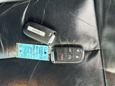 Used 2015 Jeep Grand Cherokee Limited AWD/4WD image 29