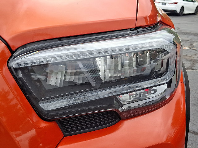 Used 2016 Toyota Tacoma TRD Off-Road w/ Exterior Package AWD/4WD image 9