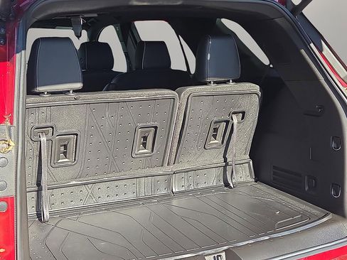 Used 2022 Chevrolet Traverse Premier image 9