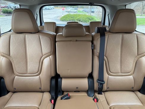 Used 2025 INFINITI QX80 Sensory image 26