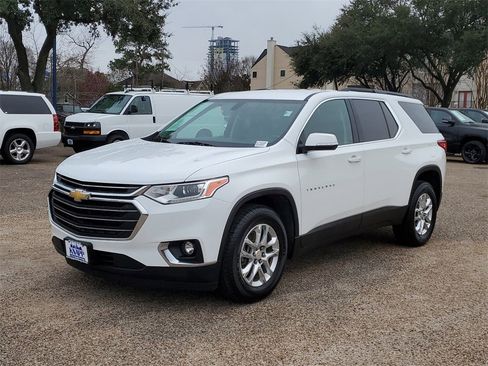 Used 2020 Chevrolet Traverse LT image 4