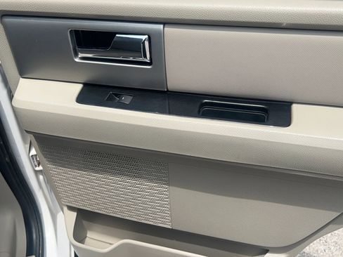 Used 2013 Ford Expedition Limited RWD image 25