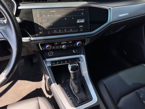 Used 2023 Audi Q3 2.0T Premium image 15