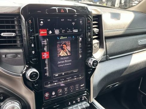 Used 2019 RAM 1500 Laramie AWD/4WD image 22