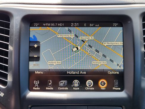 Used 2017 Jeep Cherokee Limited AWD/4WD image 12