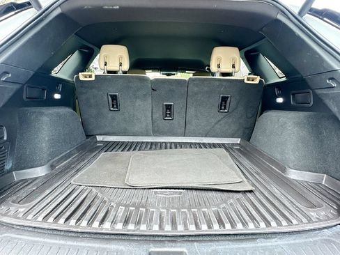 Used 2019 Cadillac XT5 FWD image 27
