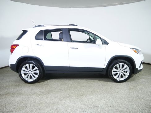 Used 2020 Chevrolet Trax Premier image 8