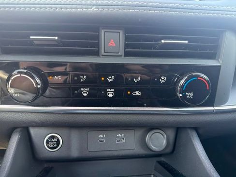Used 2023 Nissan Rogue S FWD image 24