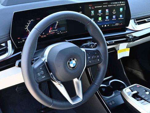 Used 2026 BMW X1 xDrive28i w/ Technology Package AWD/4WD image 11