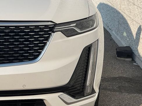 Used 2022 Cadillac XT6 Premium Luxury w/ Technology Package AWD/4WD image 11