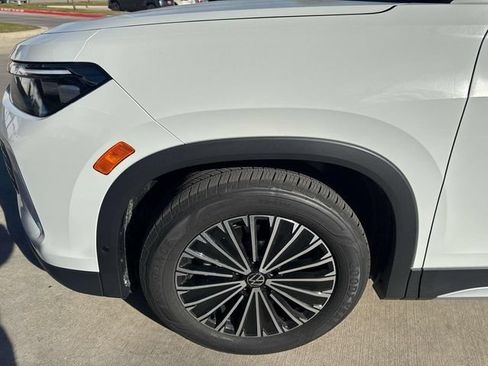 New 2026 Volkswagen Tiguan S FWD image 6