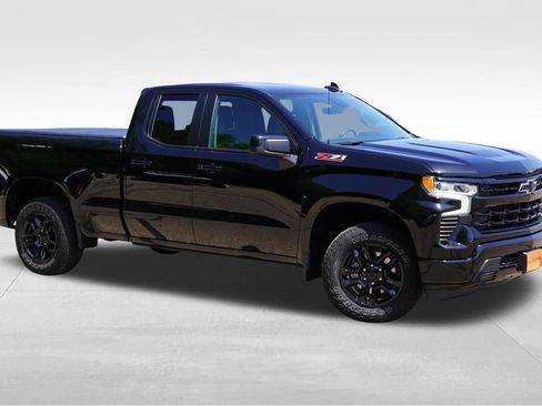 Certified 2023 Chevrolet Silverado 1500 RST w/ Z71 Off-Road Package AWD/4WD image 2