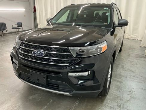 Used 2023 Ford Explorer XLT w/ Equipment Group 202A image 10