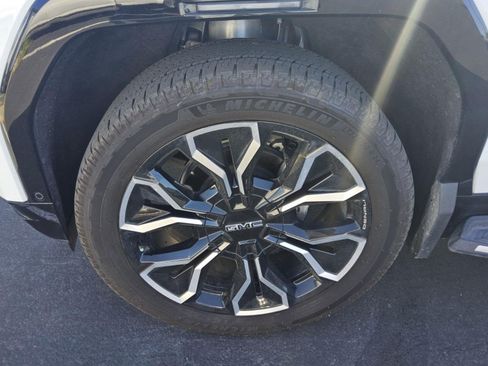 Used 2025 GMC Sierra EV Denali AWD/4WD image 25