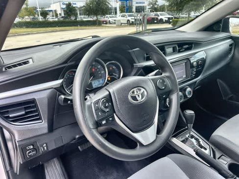 Used 2016 Toyota Corolla L FWD image 15