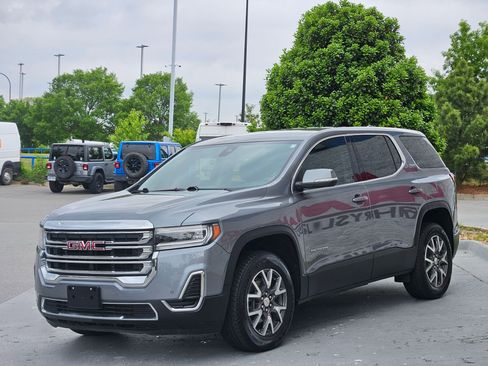 Used 2022 GMC Acadia SLE FWD image 3