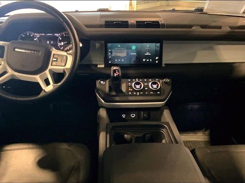 Used 2023 Land Rover Defender 110 S image 15