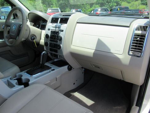 Used 2009 Mercury Mariner Premier AWD/4WD image 11