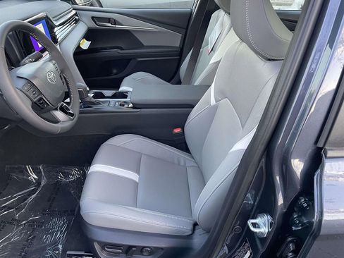 New 2026 Toyota Camry SE image 29