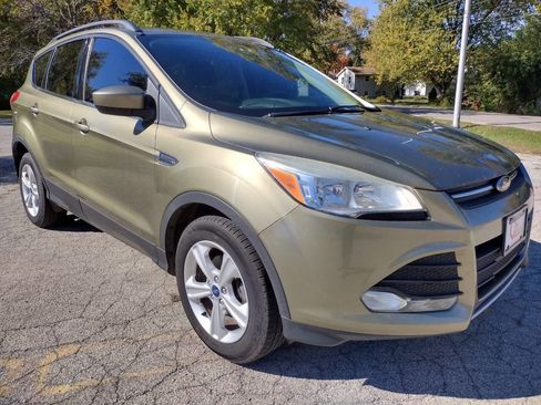 Used 2014 Ford Escape SE w/ Equipment Group 201A image 2