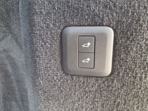 Used 2018 Land Rover Range Rover Sport HSE Dynamic image 33