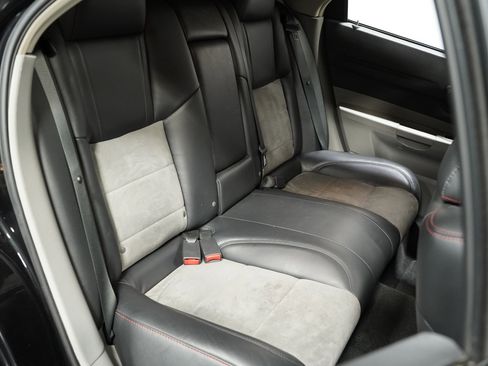 Used 2006 Dodge Magnum SRT8 w/ SRT Option Group III image 36