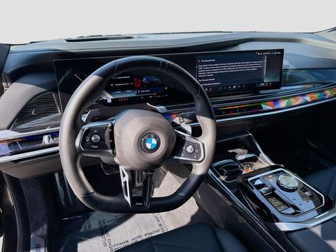 Used 2023 BMW 740i RWD image 9