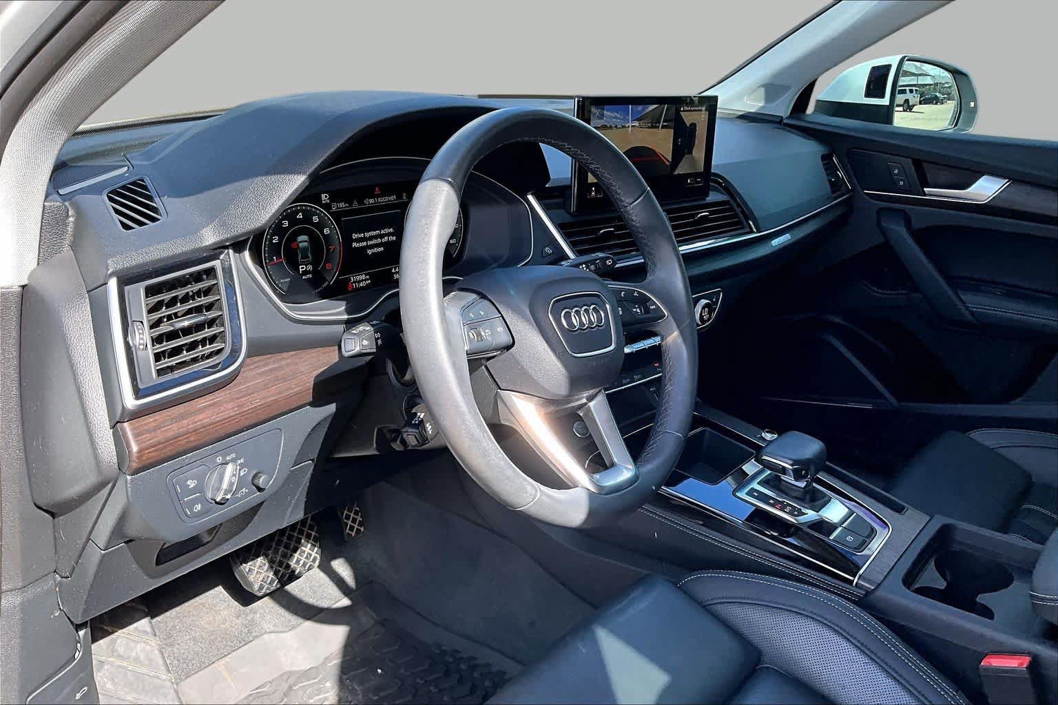 Used 2024 Audi Q5 2.0T Premium Plus w/ Premium Plus Package AWD/4WD image 16