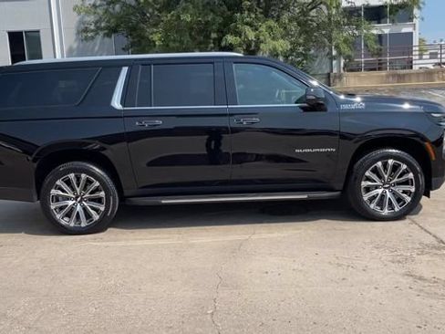 Used 2026 Chevrolet Suburban High Country w/ Sun And Tow Package AWD/4WD image 9