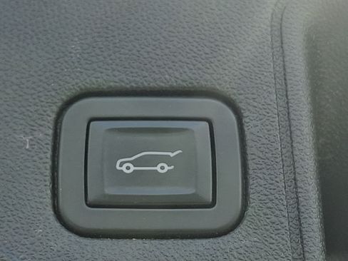 Used 2019 GMC Terrain SLT w/ Preferred Package AWD/4WD image 30
