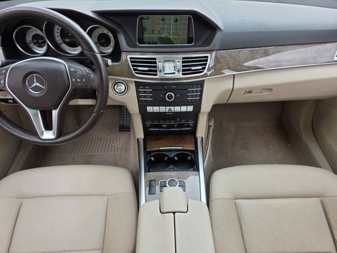 Used 2016 Mercedes-Benz E 350 4MATIC Sedan image 10