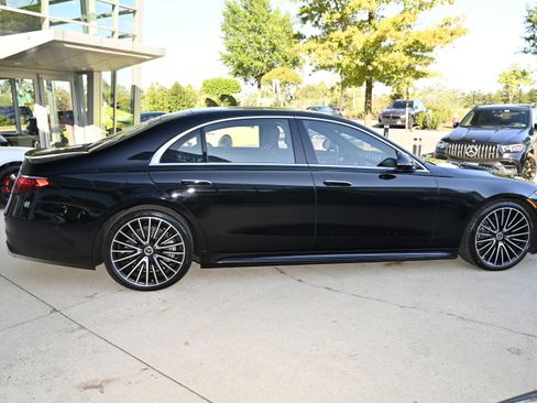Used 2022 Mercedes-Benz S 580 4MATIC Sedan image 4