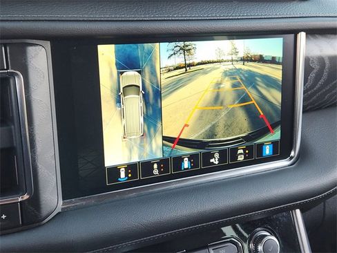 Used 2022 GMC Yukon XL Denali image 18