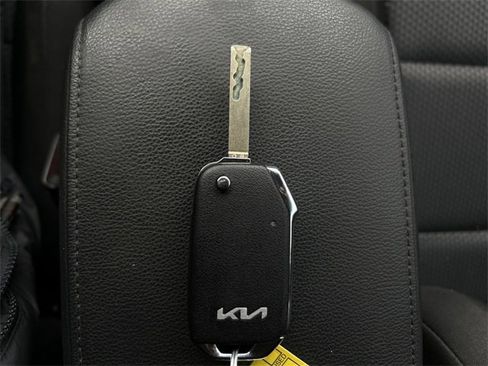 Certified 2022 Kia Soul LX image 36