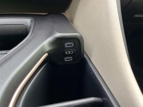 Used 2023 Toyota Crown XLE image 39