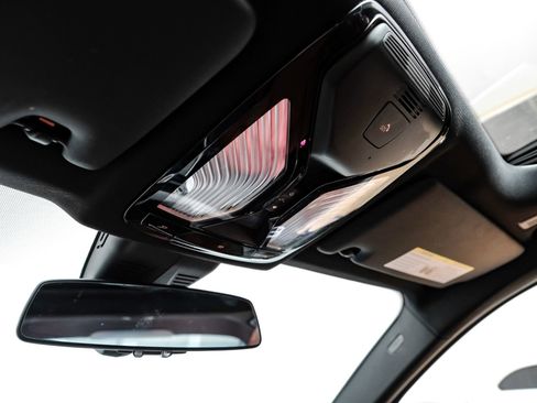 Used 2025 BMW 330i xDrive Sedan image 34