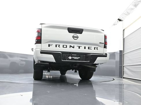 Used 2026 Nissan Frontier SV w/ Tow Package AWD/4WD image 43