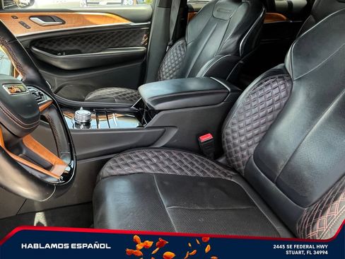 Used 2021 Jeep Grand Cherokee L Summit AWD/4WD image 10