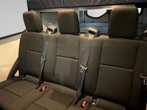 Used 2021 Mercedes-Benz Sprinter 2500 image 18