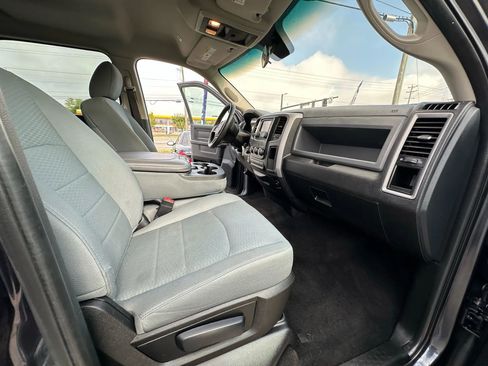 Used 2017 RAM 1500 Express image 26
