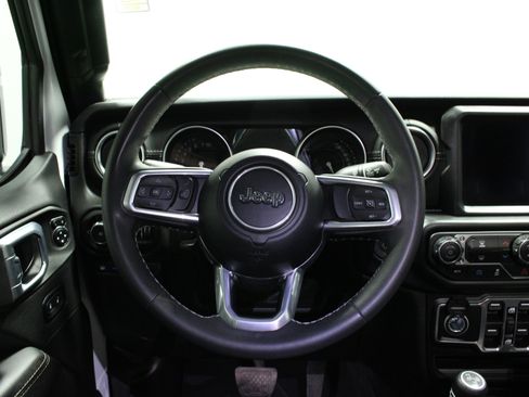 Used 2023 Jeep Wrangler Sahara image 21