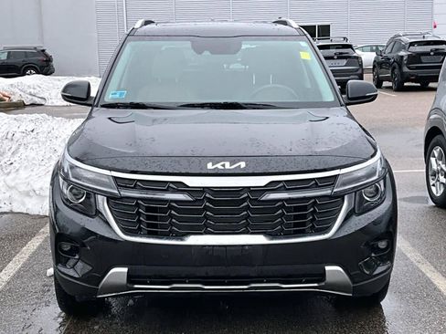 Used 2024 Kia Seltos EX image 2