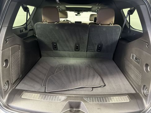 Used 2021 Chevrolet Suburban High Country image 27