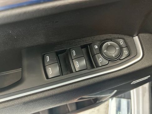 Used 2023 GMC Sierra 1500 SLT AWD/4WD image 13