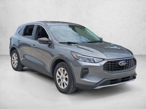 Used 2023 Ford Escape Active FWD image 3