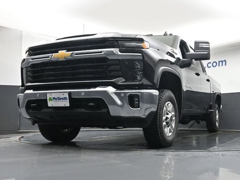 New 2026 Chevrolet Silverado 2500 LT w/ All Star Edition AWD/4WD image 7