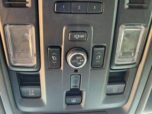 Used 2023 Chevrolet Tahoe High Country AWD/4WD image 28