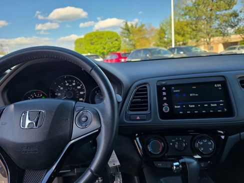 Used 2019 Honda HR-V Sport image 19